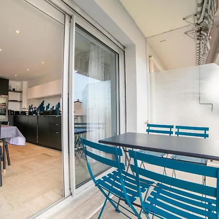 Guestready - Wonderful Apt With Parking Access! דירה קאן