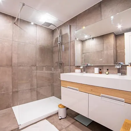 Guestready - Wonderful Apt With Parking Access! *